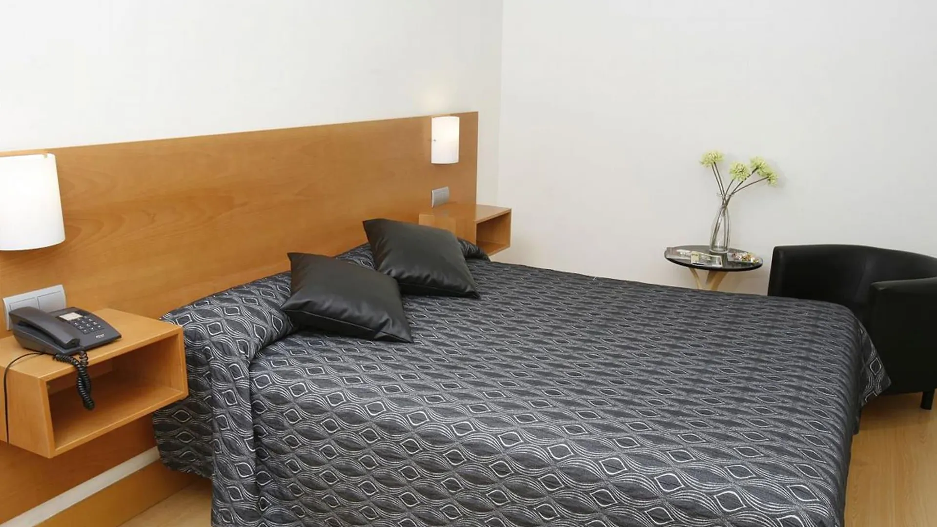 Hotel Bilbao Jardines