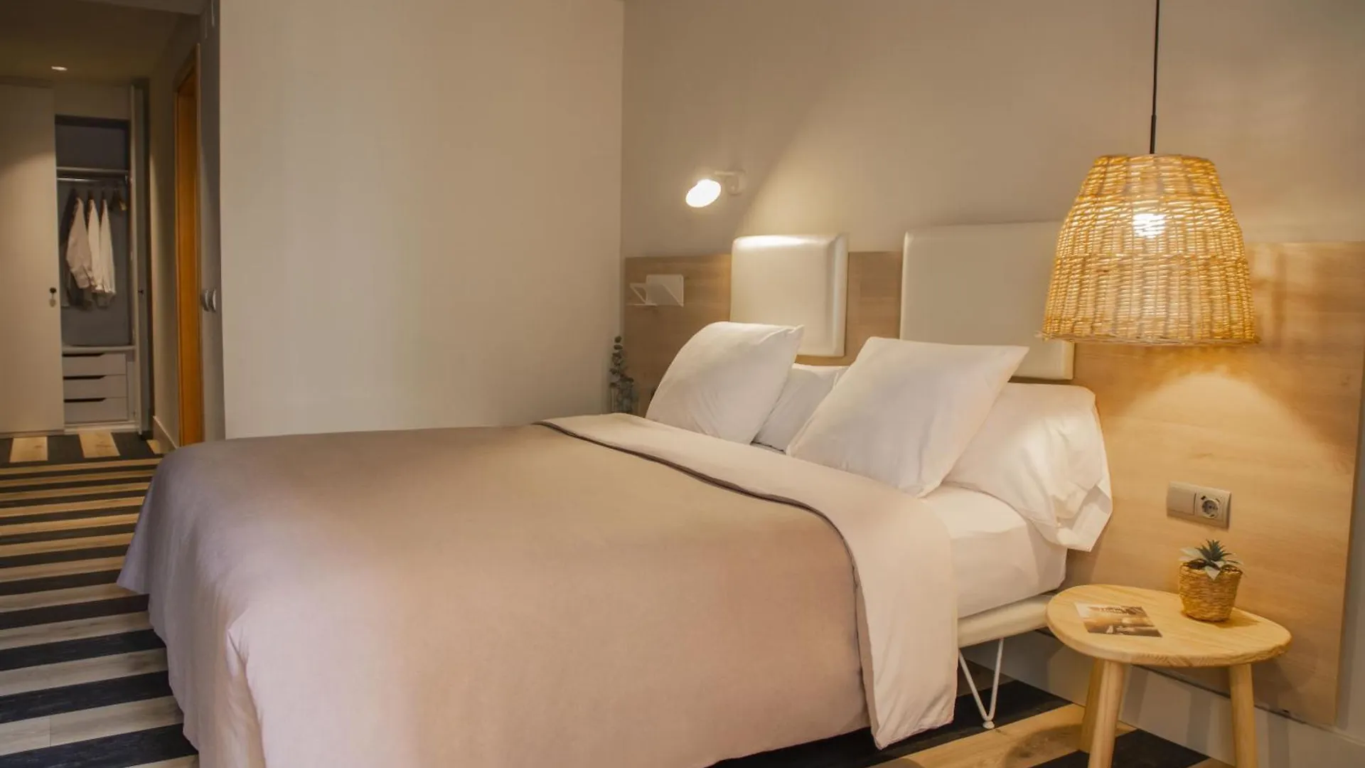 Room Select בילבאו מלון